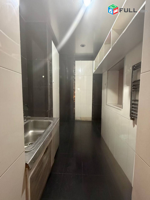 Վարձով է տրվում 1-ին գիծ կոմերցիոն տարածք։ For rent կոդ G1222