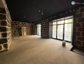  Վարձով է տրվում 1-ին գիծ կոմերցիոն տարածք։ For rent կոդ G2619