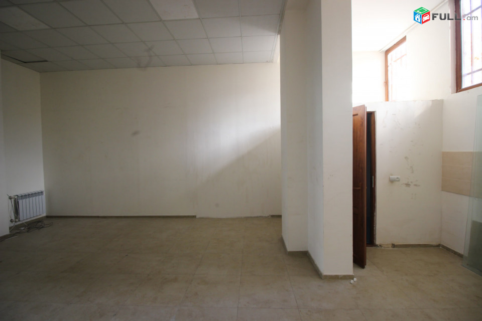 Վարձով է տրվում 1-ին գիծ կոմերցիոն տարածք։ For rent կոդ G1987