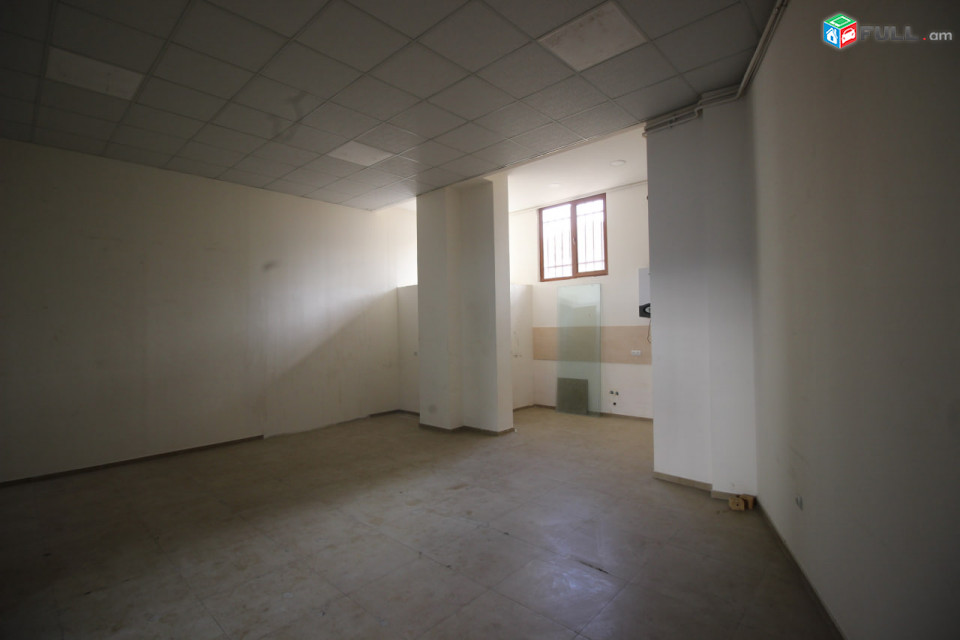 Վարձով է տրվում 1-ին գիծ կոմերցիոն տարածք։ For rent կոդ G1987