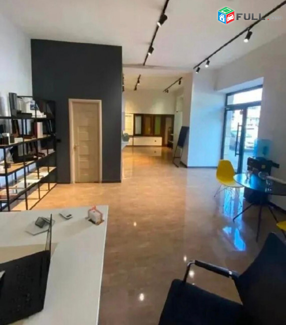 Վարձով է տրվում 1-ին գիծ կոմերցիոն տարածք։ For rent կոդ G2624