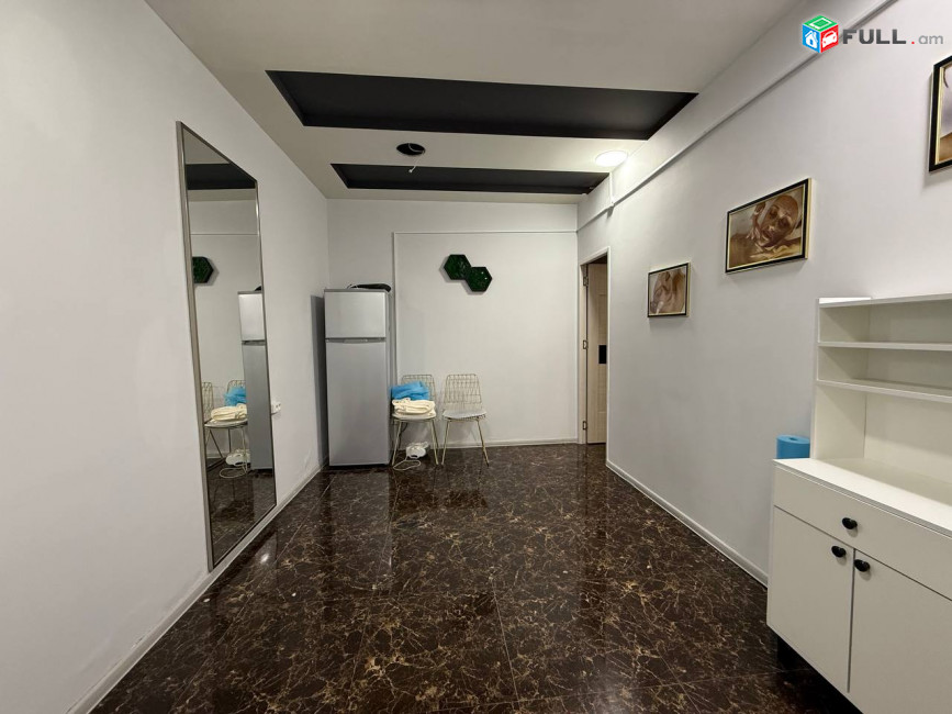 Վարձով է տրվում 1-ին գիծ կոմերցիոն տարածք։ For rent կոդ G1037