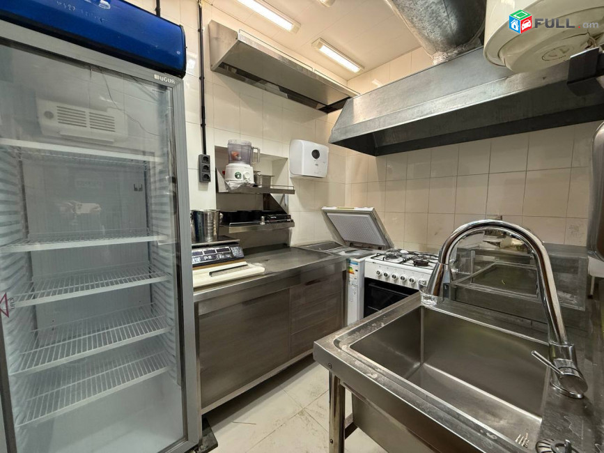 Վարձով է տրվում 1-ին գիծ կոմերցիոն տարածք։ For rent կոդ G2630
