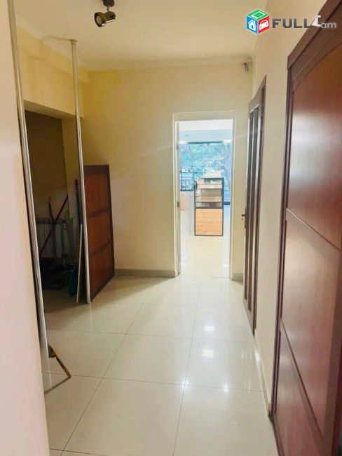 Վարձով է տրվում 1-ին գիծ կոմերցիոն տարածք։ For rent կոդ G2638