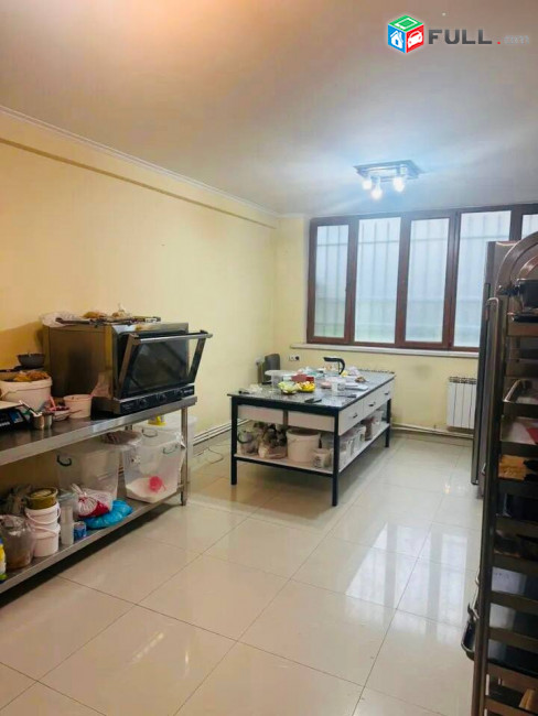 Վարձով է տրվում 1-ին գիծ կոմերցիոն տարածք։ For rent կոդ G2638