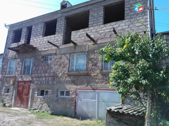 Վաճառվում է առանձնատուն Բերդ քաղաքում