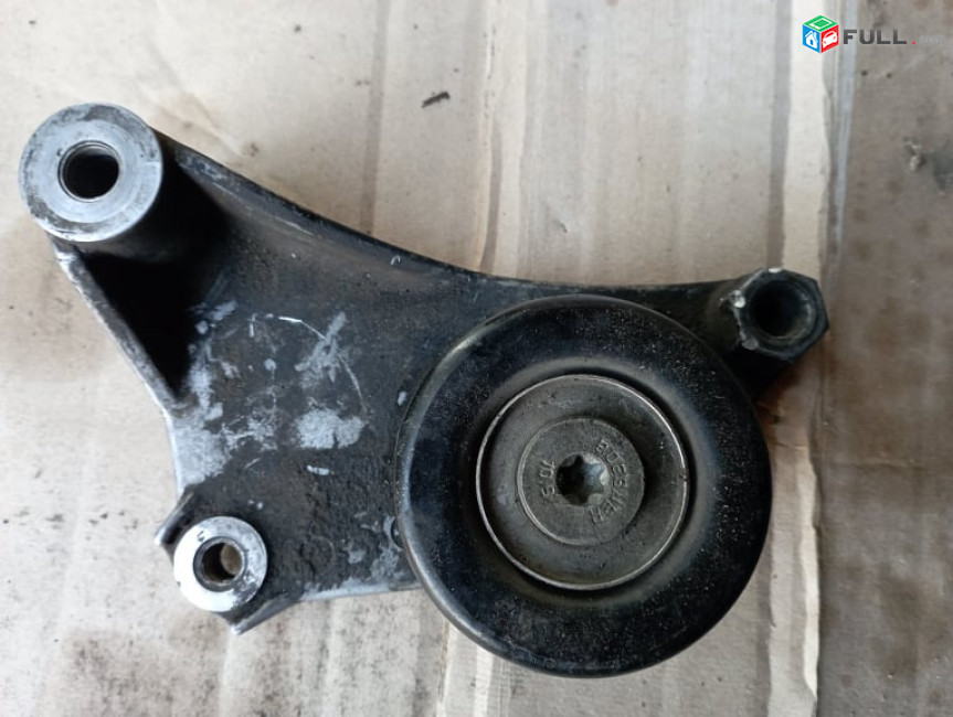 Toyota Ipsum 2.4 mator  karter(mec ev poqr) maxavik shkiv