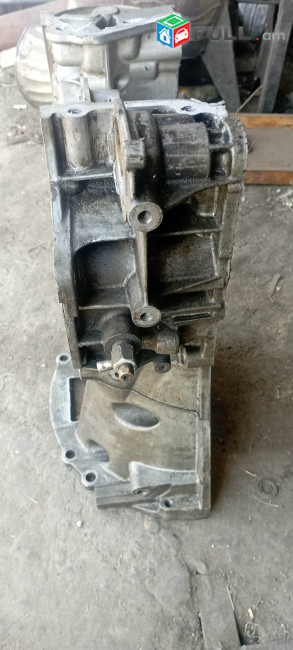 Toyota Ipsum 2.4 mator  karter(mec ev poqr) maxavik shkiv
