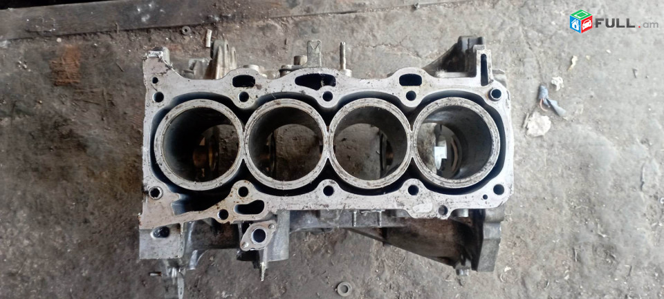 Toyota Ipsum 2.4 mator  karter(mec ev poqr) maxavik shkiv