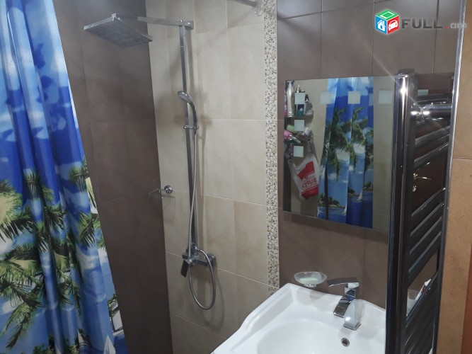 3 սենյակ սախարովի հրապարակ(բոքսի հայաթ) Վարդանանց 5ա 70 քմ առանց միջնորդ