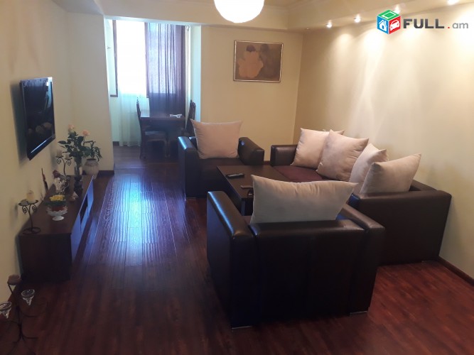 3 սենյակ սախարովի հրապարակ(բոքսի հայաթ) Վարդանանց 5ա 70 քմ առանց միջնորդ