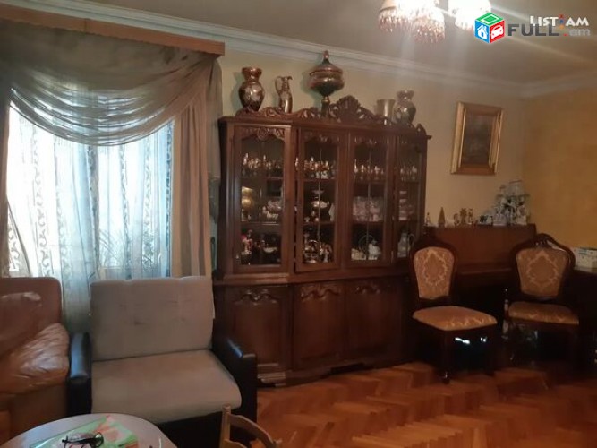 Vardzov e trvum 2 senyakanoc bnakaran Komitasum 