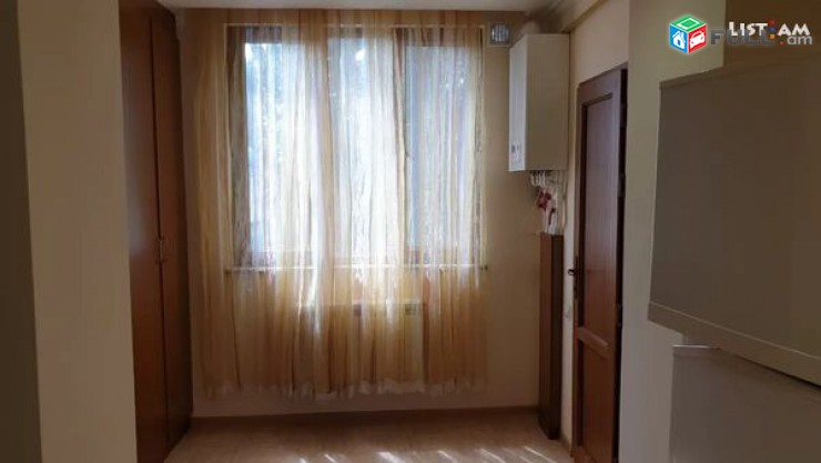 Vardzov e trvum 3 senyakanots bnakaran Erebunium