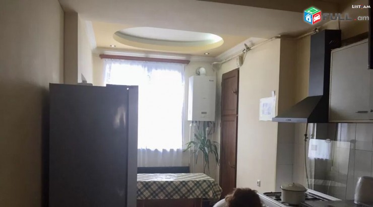 Vardzov e trvum 3 senyakanots bnakaran Komitasum 