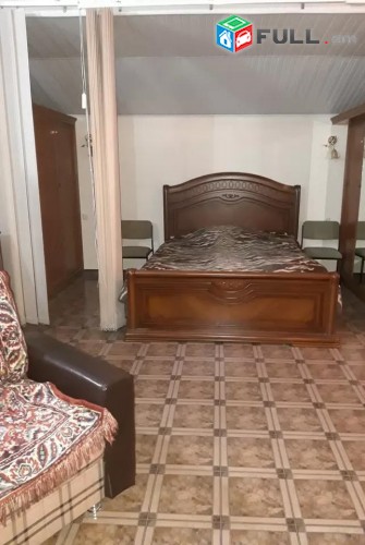 Vardzov e trvum 1 senyakanoc bnakaran Kentronum