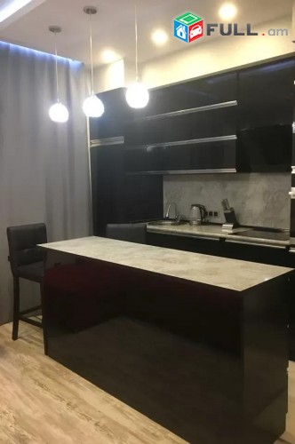 Vardzov e trvum 3 senyakanoc bnakaran Kentronum