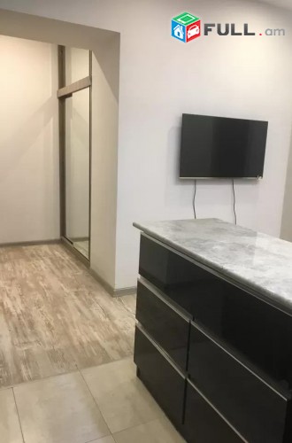 Vardzov e trvum 3 senyakanoc bnakaran Kentronum