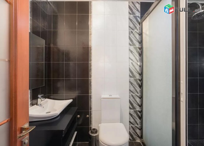 Vardzov e trvum 3 senyakanoc bnakaran Kentronum