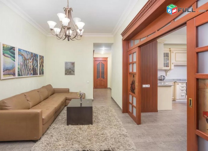 Vardzov e trvum 3 senyakanoc bnakaran Kentronum