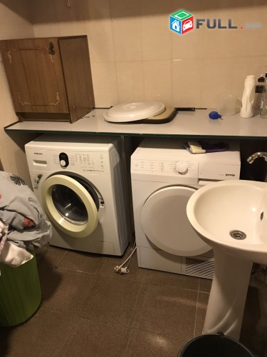 Vardzov e trvum 15 senyakanoc hostel Kentronum