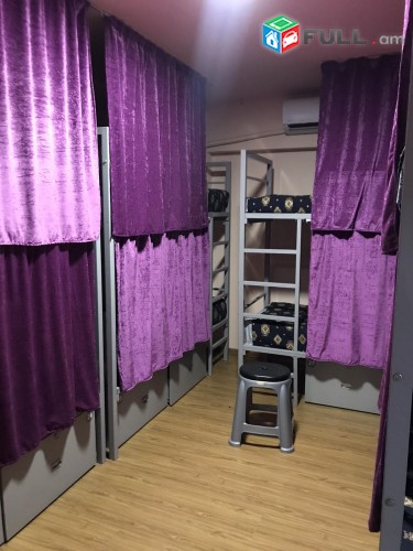 Vardzov e trvum 15 senyakanoc hostel Kentronum