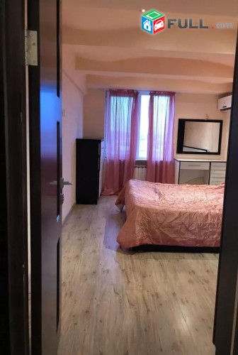 Vardzov e trvum 3 senyakanoc bnakaran Kentronum