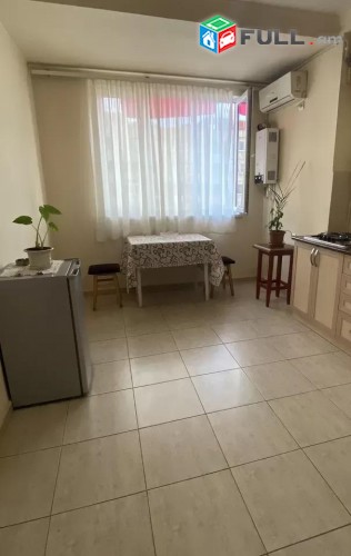 Vardzov e trvum 1/2 senyakanoc bnakaran Kentronum