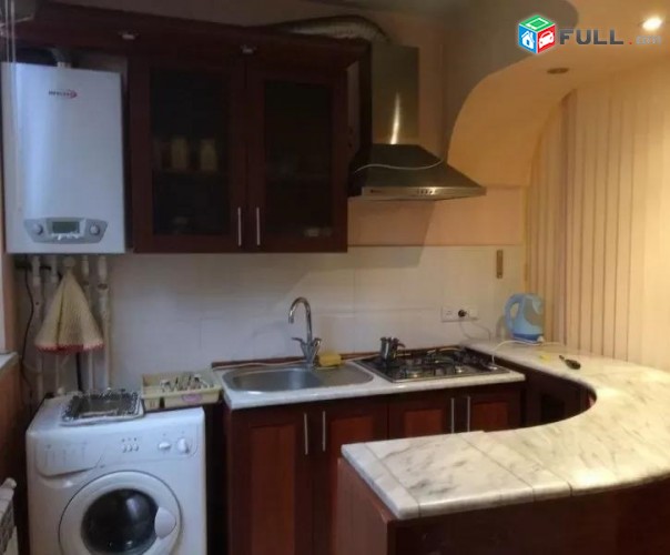 Vardzov e trvum 3 senyakanoc bnakaran Kentronum