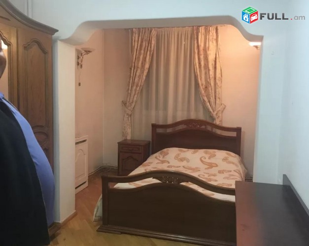 Vardzov e trvum 3 senyakanoc bnakaran Kentronum
