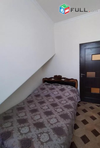 Vardzov e trvum 3 senyakanoc bnakaran Kentronum
