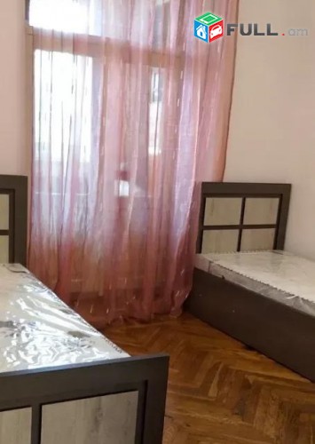 Vardzov e trvum 3 senyakanoc bnakaran Kentronum