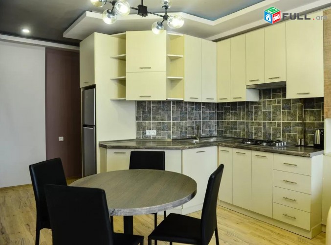 Vardzov e trvum 3 senyakanoc bnakaran Kentronum