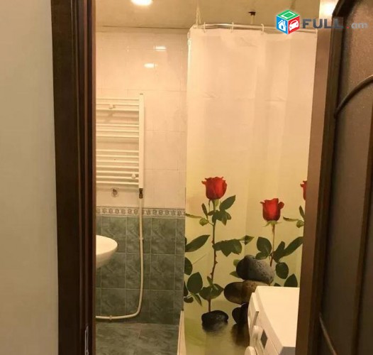 Vardzov e trvum 3 senyakanoc bnakaran Kentronum