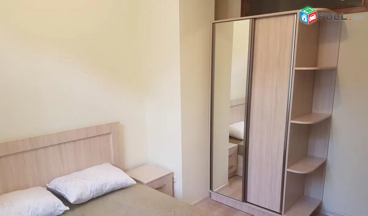 Vardzov e trvum 3 senyakanoc bnakaran Kentronum