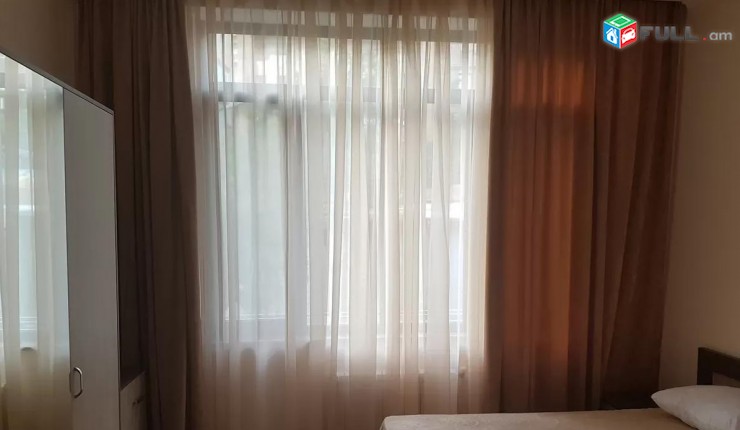 Vardzov e trvum 3 senyakanoc bnakaran Kentronum