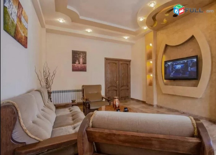 Vardzov e trvum 3 senyakanoc bnakaran Kentronum