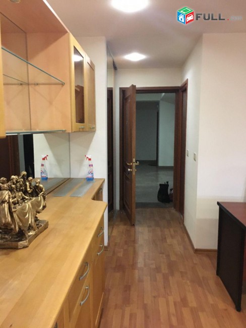 Vardzov e trvum 2 senyakanoc bnakaran Kentronum