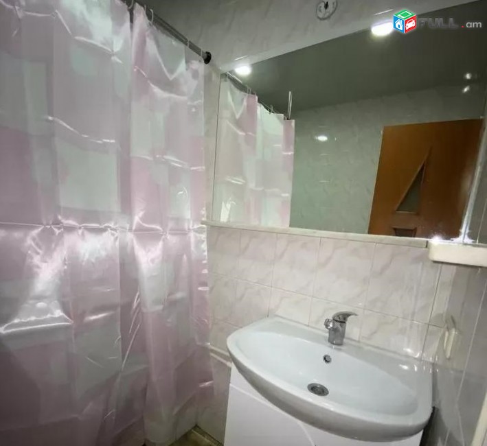 Vardzov e trvum 3 senyakanoc bnakaran Kentronum