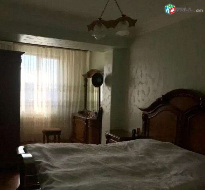 Vardzov e trvum 3 senyakanoc bnakaran Kentronum