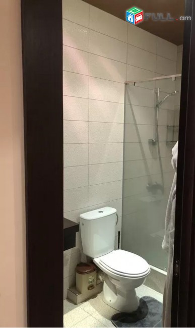 Vardzov e trvum 2 senyakanoc bnakaran Kentronum