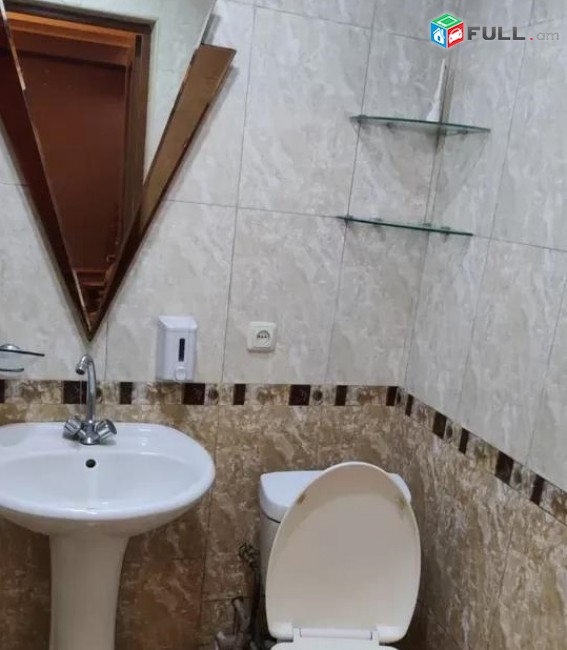 Oravardzov e trvum 2 senyakanots bnakaran Kentronum