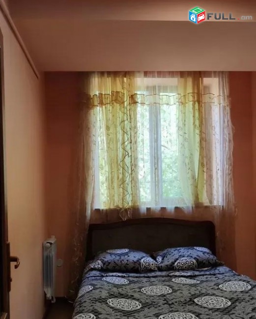 Oravardzov e trvum 2 senyakanots bnakaran Kentronum