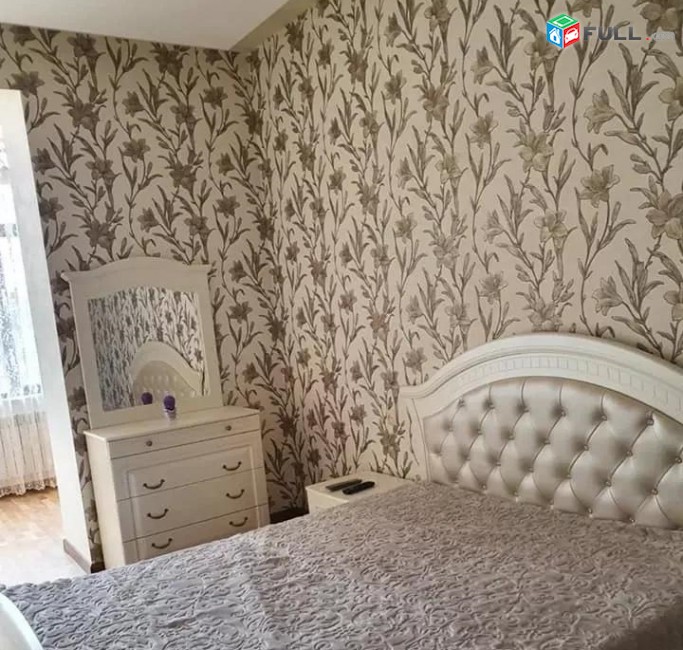 Oravardzov e trvum 3 senyakanots bnakaran Kentronum