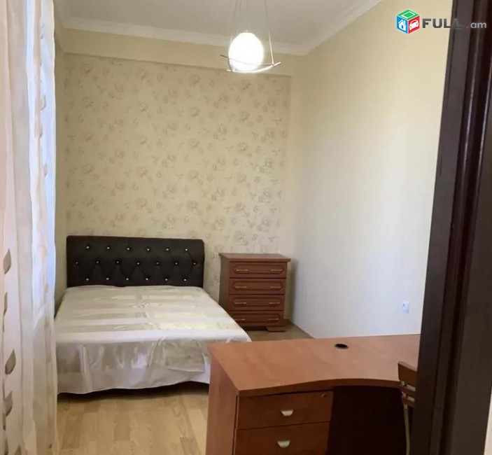 Vardzov e trvum 3 senyakanoc bnakaran Kentronum