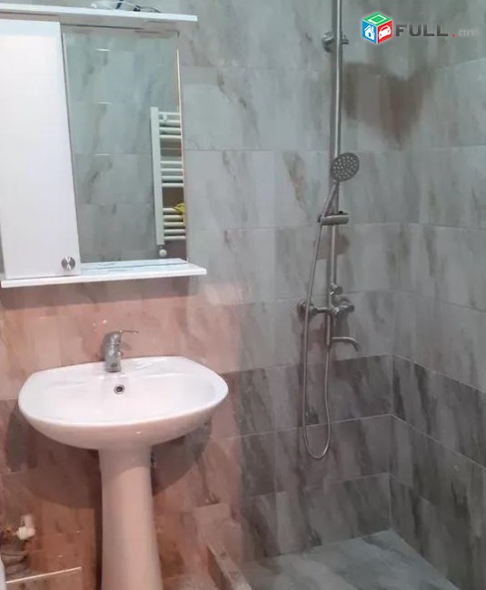Vardzov e trvum 3 senyakanoc bnakaran Kentronum