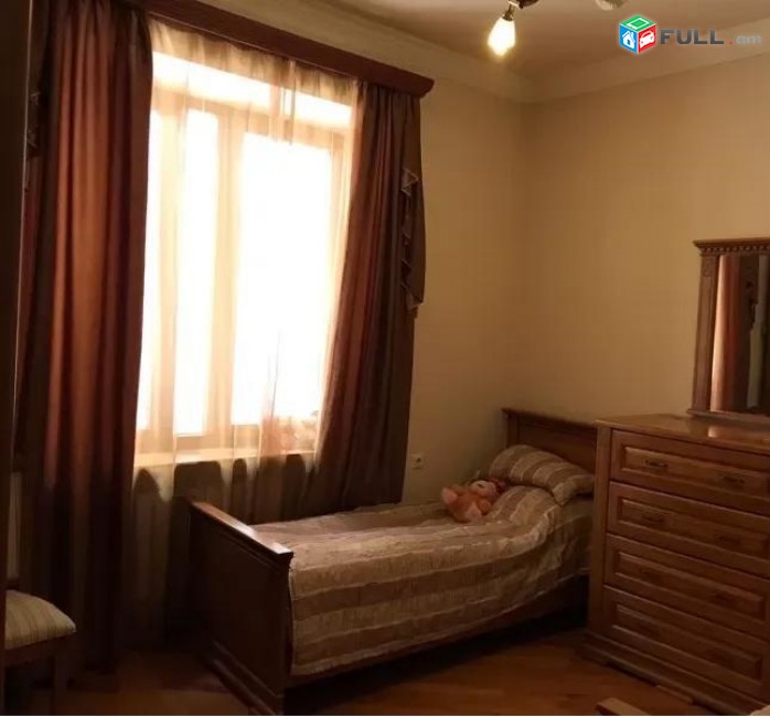 Oravardzov e trvum 4 senyakanots bnakaran Kentronum