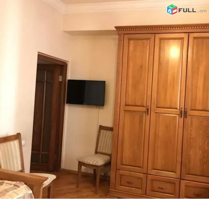 Oravardzov e trvum 4 senyakanots bnakaran Kentronum