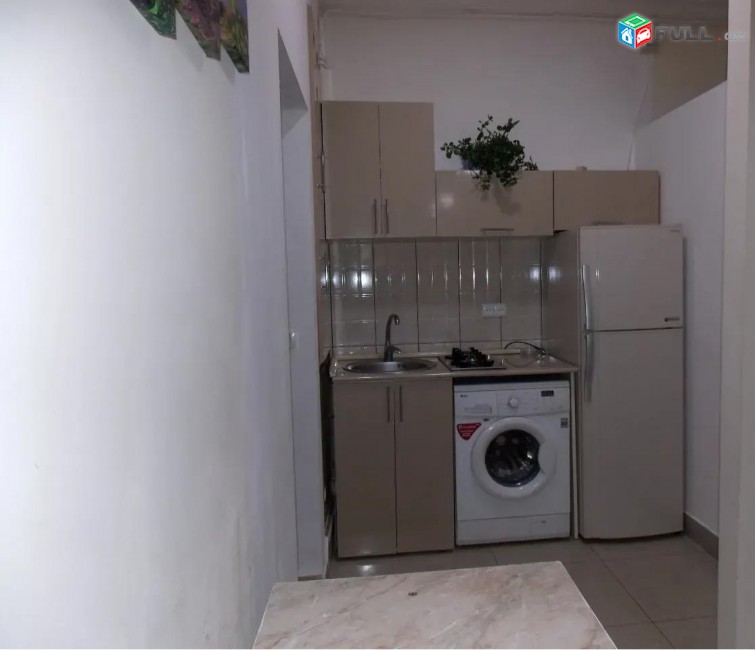 Vardzov e trvum 3 senyakanoc bnakaran Kentronum