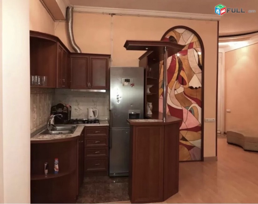 Oravardzov e trvum 3 senyakanots bnakaran Kentronum