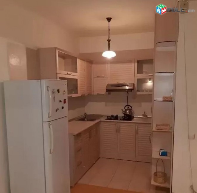 Oravardzov e trvum 2 senyakanots bnakaran Kentronum